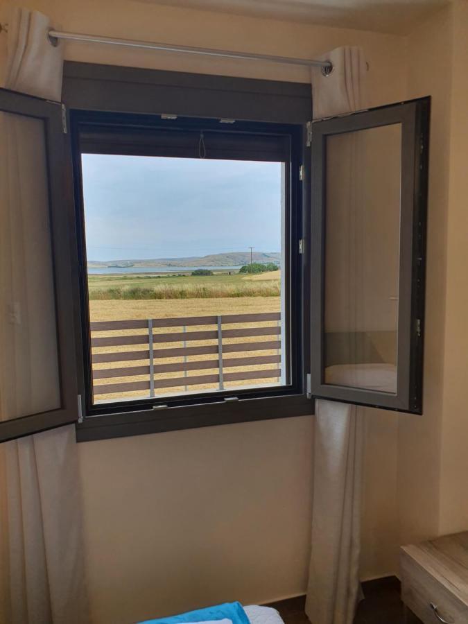 Island View Apartments Moudhros Экстерьер фото